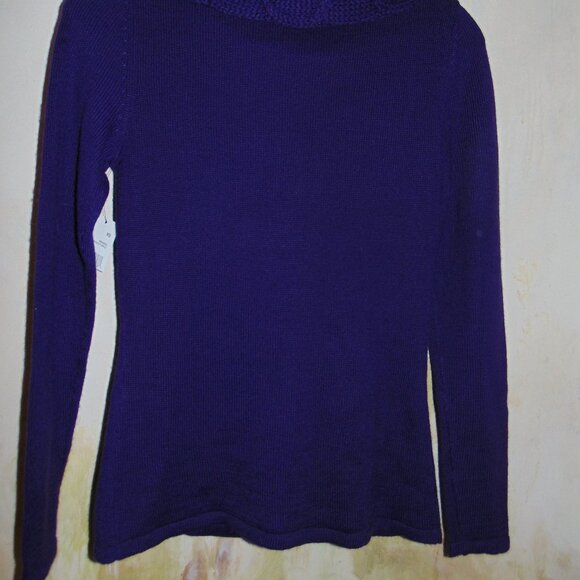 Similar items Sponsored Feedback on our suggestions | See all   Tahari Sweater W - Picture 8 of 10